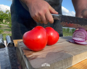 tomaat en ui barbecue