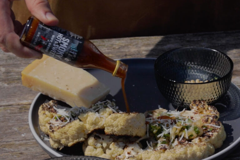 Cauliflower with hot sauce vegan bloemkool cauliflower grill